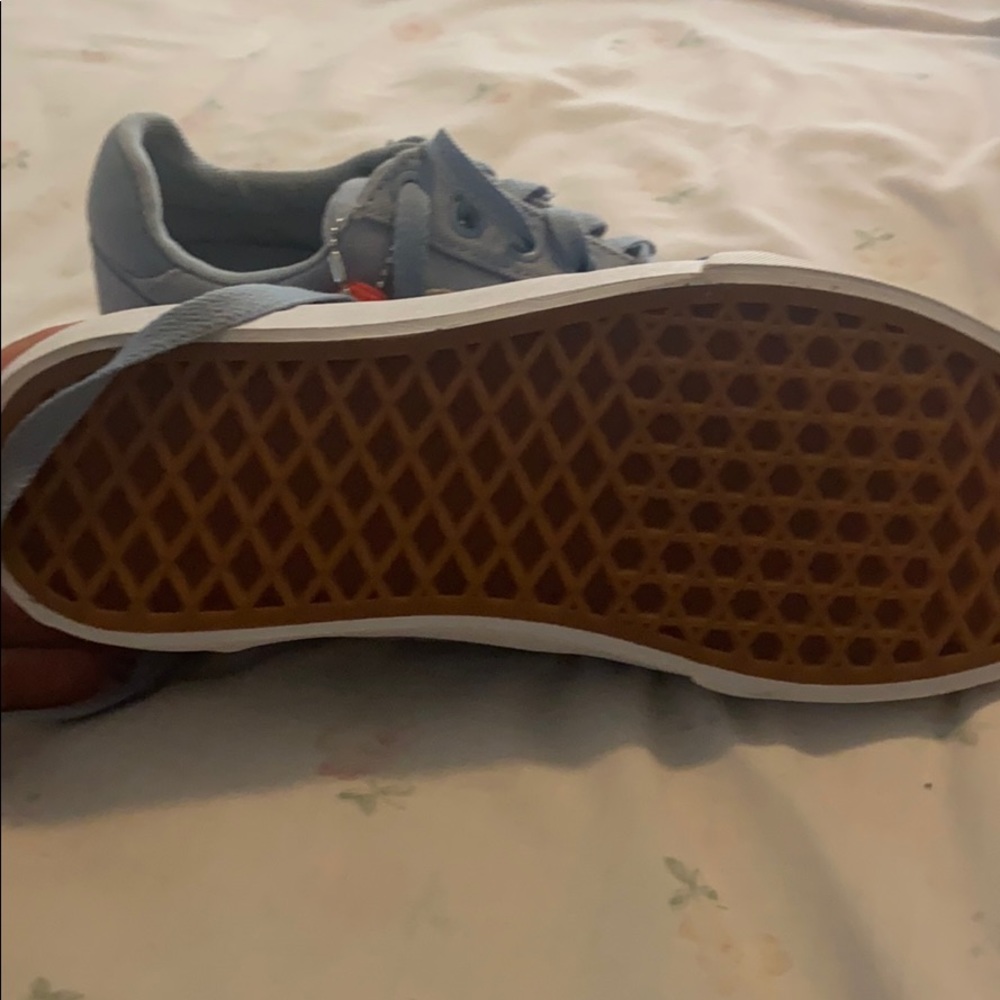 Vans! - Picture 4 of 8